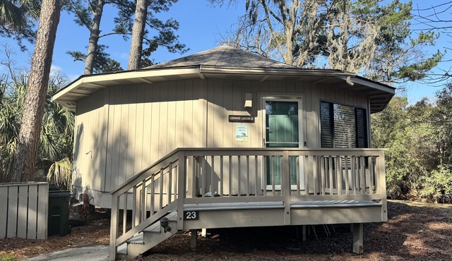 Bright, Beachy Cottage in Sea Pines – Private, Freestanding Home with Porch