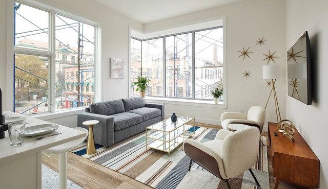 Bright Cozy Loft | Walk to PATH Shops + Dining