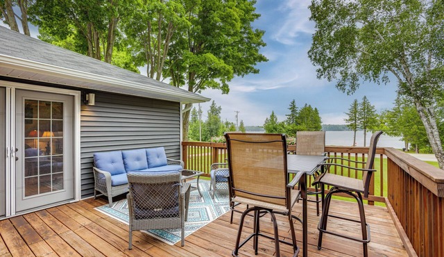 Bring Your Boat! Little Traverse Lake Getaway