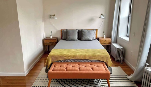 Brooklyn sleek studio apartment!