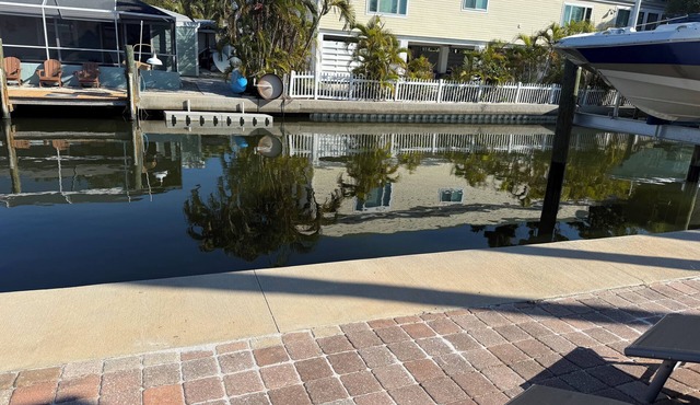 Canal Front Bliss - Cozy 1-Bedroom Condo on Longboat Key