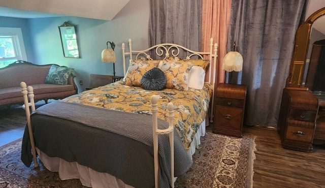 Cardinal Farm-The Cardinal Suite