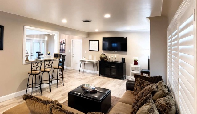 Casa Esquina – St. Pete | Near Beaches & Downtown