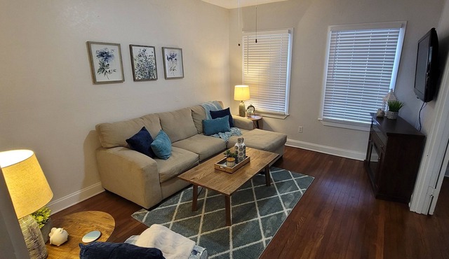 Casablanca of Hyde Park - Suite 1 - 5 Star Corporate