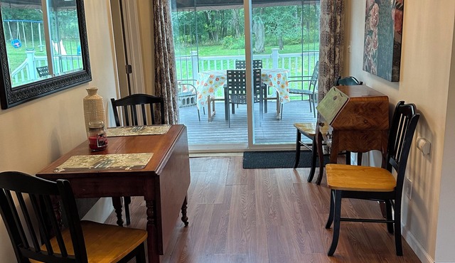 Catskill Mountain House private 5 acre backyard, Golf, Ski, Hike, Boating, Fish