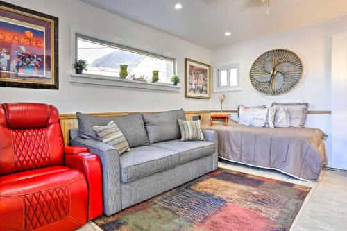 Central Elmont Studio w/Great Outdoor Space! in Elmont