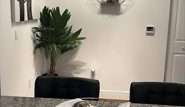 Charming 1-bedroom apartment in lovely West Palm Beach with AC, WiFi