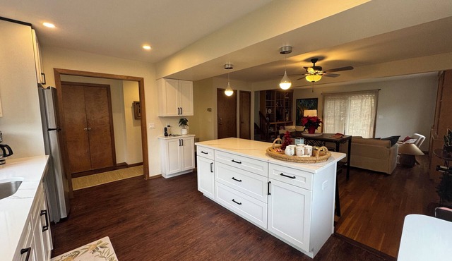 Charming 2-bedroom townhome in Port Jefferson Its a Hop Skip and a jump to town