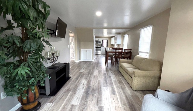 Charming 2-bedroom house with WiFi, AC in quaint Chesterfield Twp