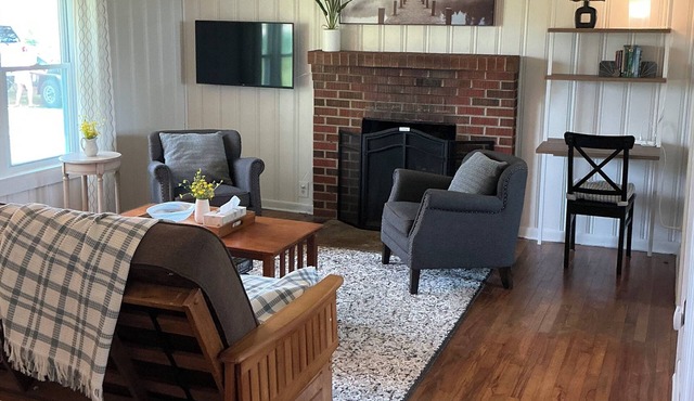 Charming 2-bedroom cottage in friendly Ashland