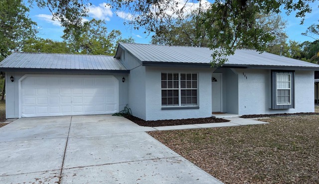 Charming 2-bedroom house in tranquil LaBelle with WiFi, AC