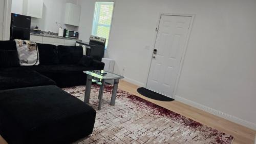 Charming 2BR Home Comfort Meets Style in Stockbridge