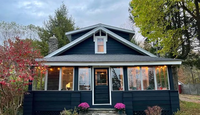 Charming 3-bedroom bungalow with AC in Phoenicia, Catskills