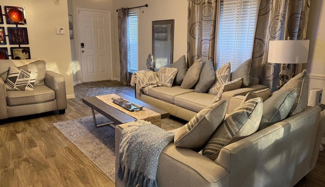 Charming 3-bedroom house with AC and WiFi in awesome Orlando