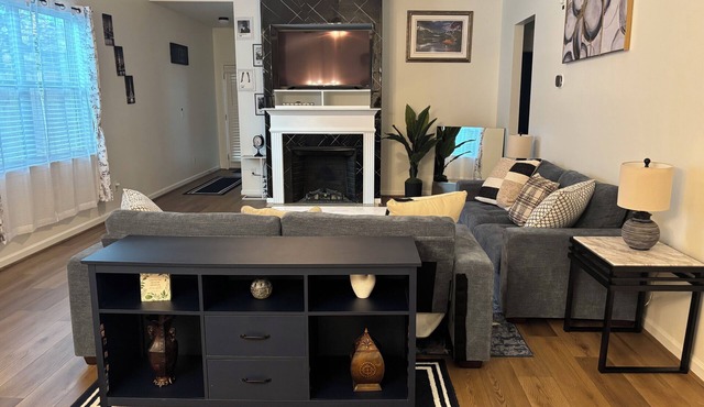 Charming 3-bedroom Urban Haven