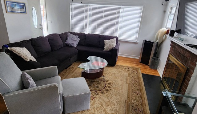 Charming 3-bedroom house with WiFi free parking