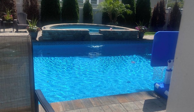 Charming 4-bedroom house in lovely Massapequa with AC, WiFi ,5 mi. To Ryder Cup