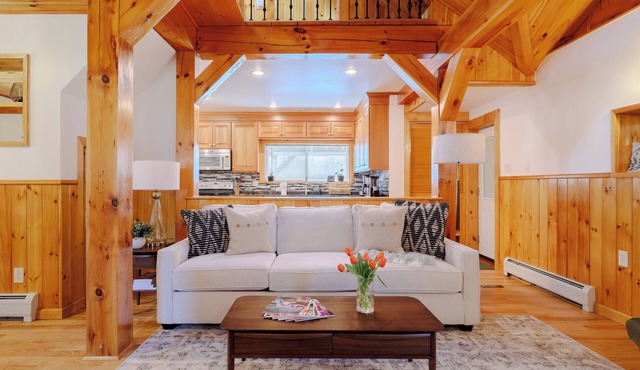 Charming Berkshires Retreat – Minutes to Williamstown