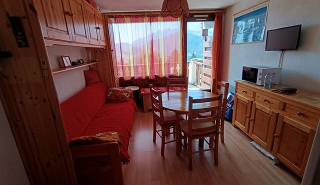 Charming studio with breathtaking view of the Aravis mountain range in Cohennoz