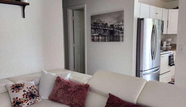 Cheerful 3.5 bedroom house with firepit near UCF