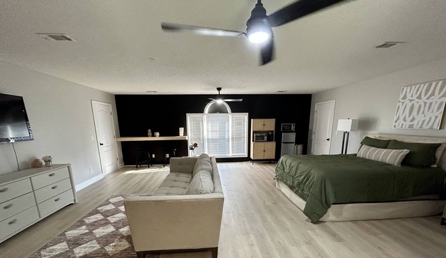 Chic & Private Guest House