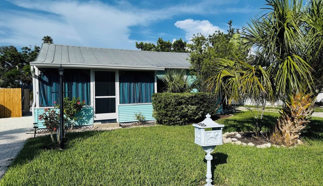 Classic Cottage w/Boat Parking! Steps to Sand!