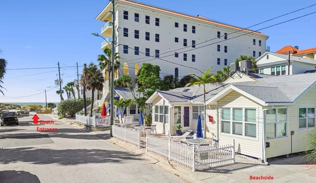 Clearwater Beach Cottage 24 Steps to Beach | Beach Gear Included!