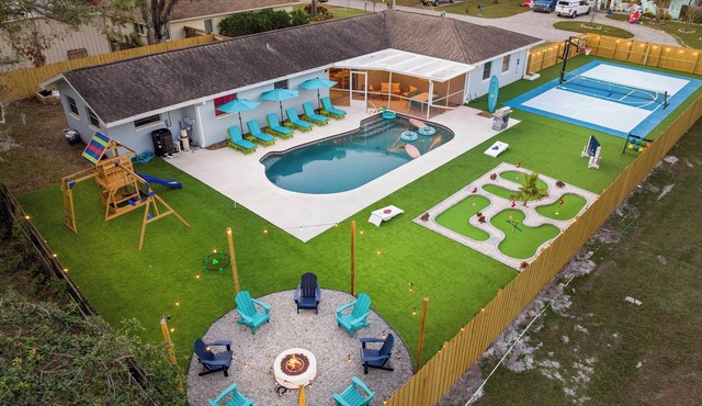 Clearwater Pickleball, Heated Pool, MiniGolf Oasis! 15 min to beach