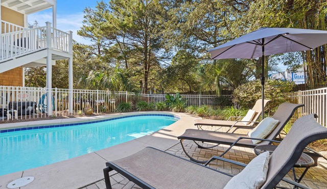 Close to Beach, Bikes, Large Pool, South of 30A