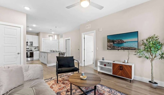 Close to Parks Retreat with KingBed & Pet-Friendly