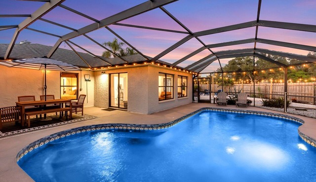 Coastal Break Family Oasis - Heated Pool & Fire Pit - Near Beaches & Downtown