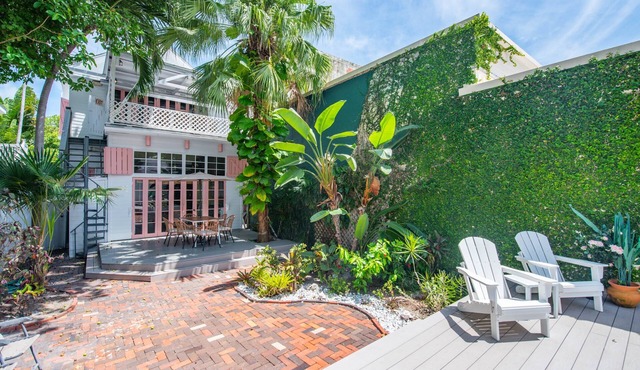 Coastal Rose - Private Pool & Near Duval