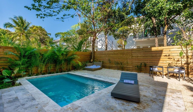 Coconut Grove Villa