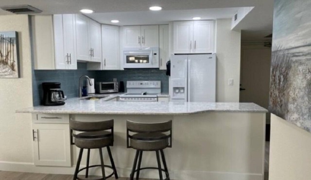 Come See The Amazing Ocean Views! - Ocean Front Condo