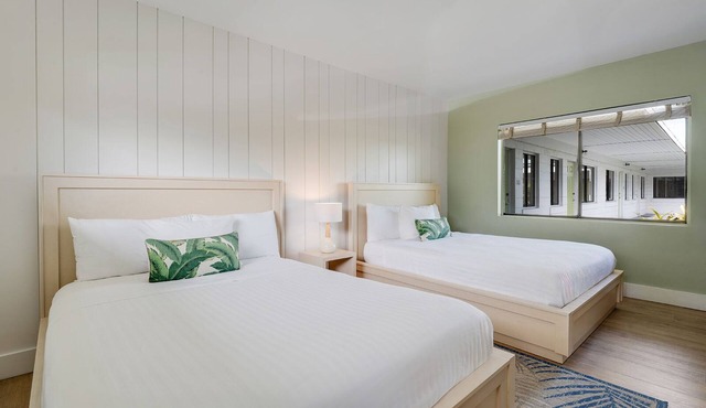 Comfort and Convenience! Free Onsite Parking, Pets Allowed, Free Breakfast