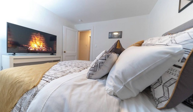 Comfortable 2bd - Convenience & Style - 45min to NYC - Great Food