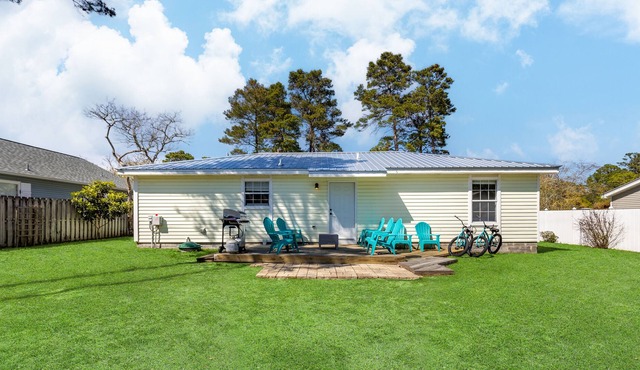 Commanders Cottage by AvantStay | Free Bikes! Pet Friendly | Newly Renovated!