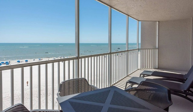 Condo for rent in Fort Myers Diamond head hotel resort with beach view