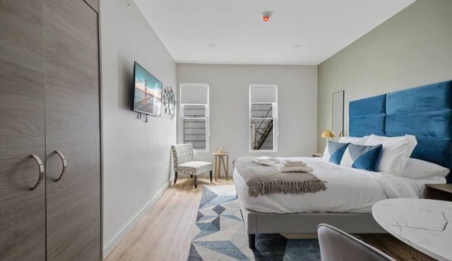Contemporary Studio for Work and Play