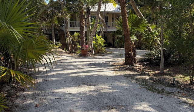 Coral Cottage Studio, Almost Sanibel