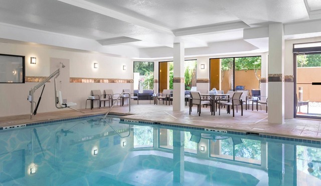 Courtyard by Marriott Tampa Brandon