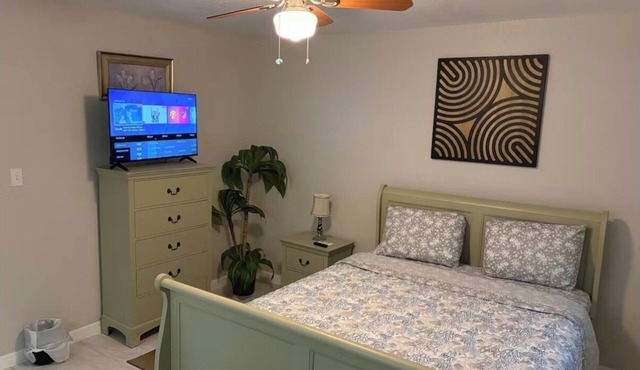 Cozy 1-bedroom house in fantastic Cocoa with air conditioning