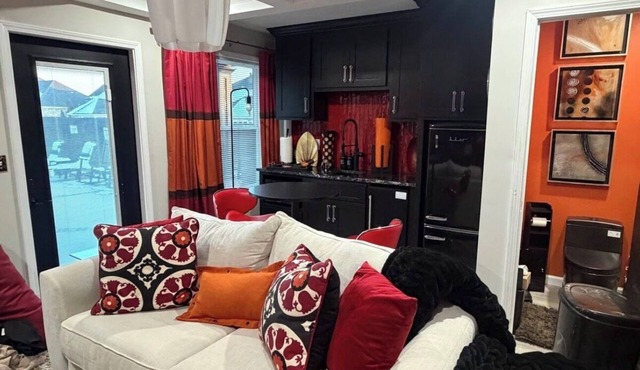 Cozy 1-bedroom villa in awesome Augusta with AC and fitness room