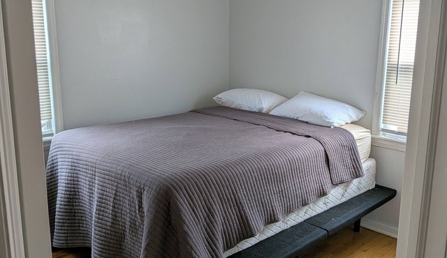 Cozy 3-bedroom townhome w/AC in pleasant Paramus. World Cup, negotiable rates