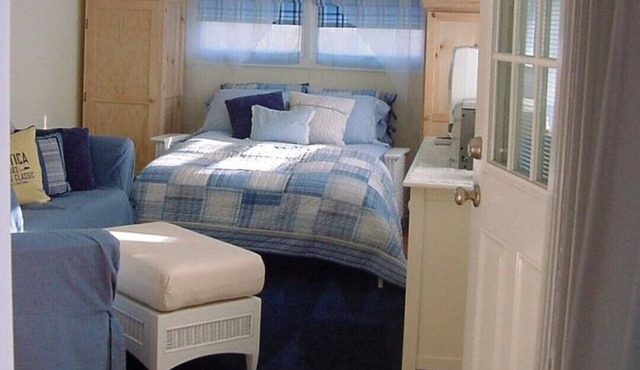 Cozy Beach Getaway - 1000' from Ocean/Boardwalk; 6 blocks from LIRR