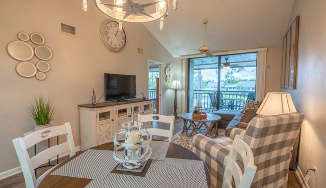 Cozy Bonita Bay Condo - Private Beach Club & Pool