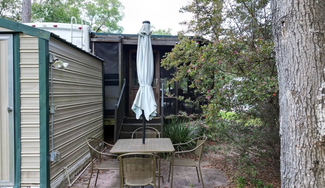 Cozy Camper retreat salt spring resortn