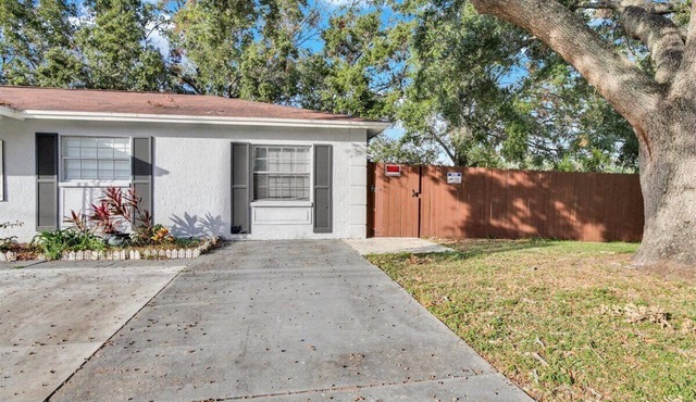 Cozy & Chic Studio Stay at Vibrant South Tampa!