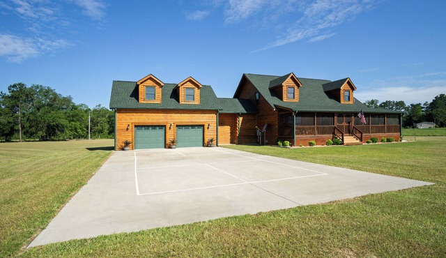 Cozy Country Cabin near Savannah, Georgia The Perfect Staycation