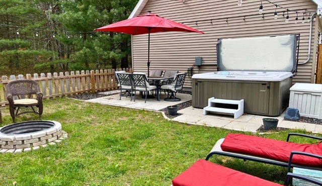 Cozy Pentwater Retreat with Hot Tub